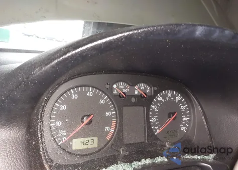 2002 Volkswagen Golf Gls 2.0L from USA, damaged, VIN 9BWGB61J724050737